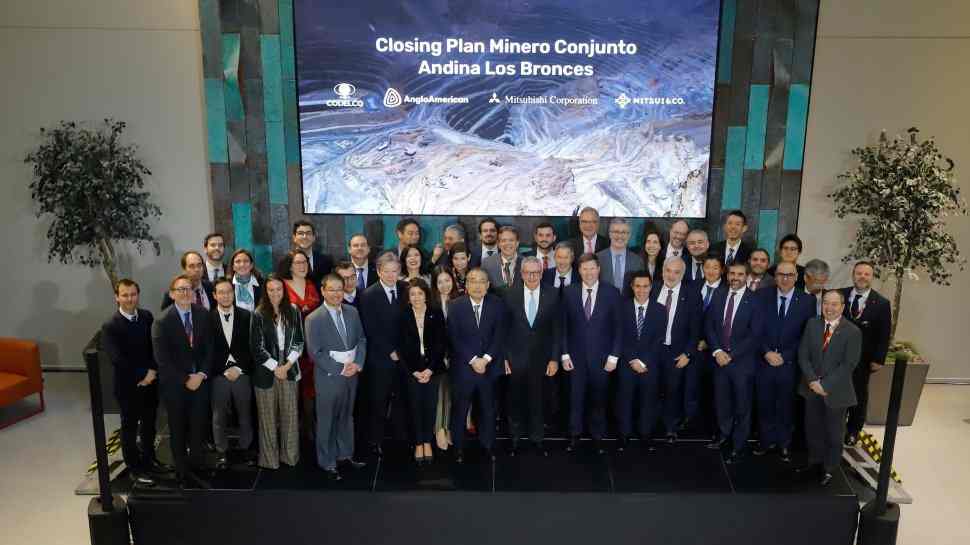 Codelco_firma_AngloAmerican045-compressed