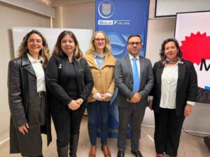 img-nota-mesa-mujer-y-mineria-2-compressed