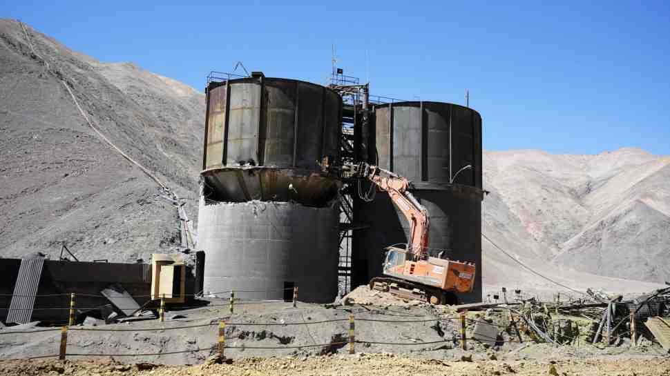 trabajos_de_desmantelamiento_por_cierre_de-compressed
